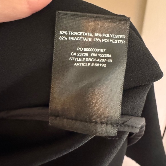 NWT Aritzia Babaton Power Cropped Blazer Black Size 6 - Picture 7 of 9